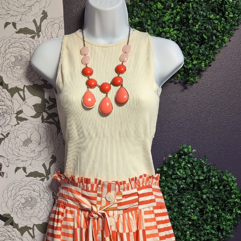 Chic Coral and Pink Necklace - Picture 3 of 7